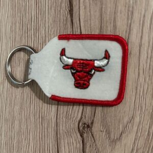 NBA Chicago Bulls Logo 1980s vintage embroiderd leather keychain white red